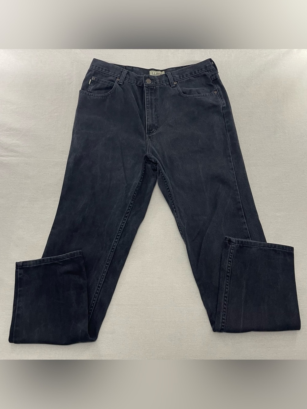 LLBean Classic Fit Jeans Men's 34x33 Straight Leg Denim Faded Black 220626